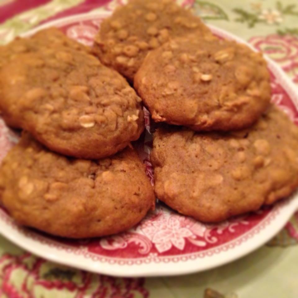 Cinnamon Oatmeal Cookies