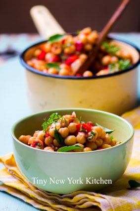 Chickpeas With Prosciutto, Tomatoes & Onions Chickpeas With Prosciutto, Tomatoes & Onions