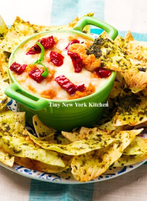 Pizza Dip With Pesto Chips