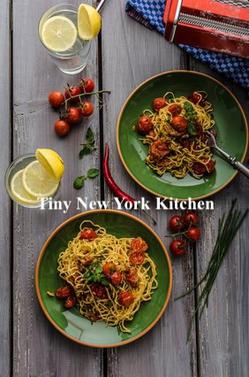 Spaghetti With Roasted Tomatoes & Lemon