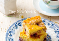Blackberry Cornbread Buckle
