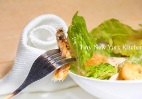 CHICKEN CAESAR SALAD
