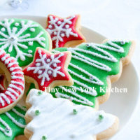 Sugar Cookies With Buttercream Frosting