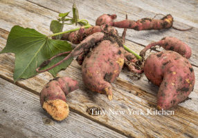Holiday Slow Cooker Sweet Potatoes