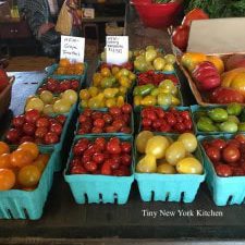 farm-stand-shopping-1