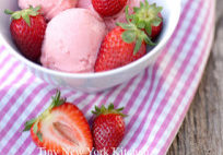 Fresh Strawberry Ice Cream