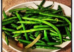 Haricots Verts With Sliced Shallots