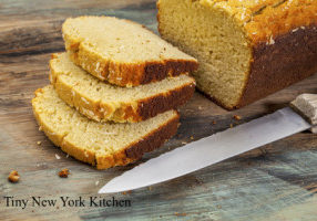 Mini Olive Oil Almond Cakes
