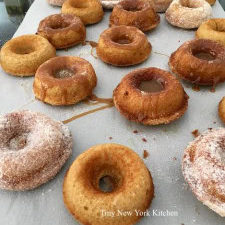 Old Fashioned Baked Cake Donuts