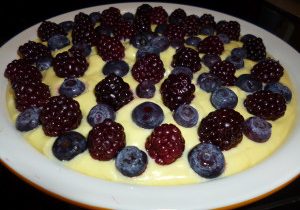 Berry Vanilla Cream Pie With Shortbread Crust