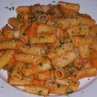 Pasta With Sausage and cream