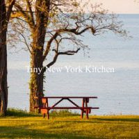 Picnic table