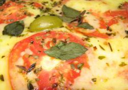 Tomato & Basil Pizza