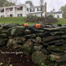pumpkins-on-the-stone-wall-3