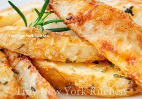 Rosemary Parmesan Fries With Garlic Dipping Sauce