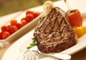 Rib Eye Steak With Roasted Garlic & Fresh Thyme