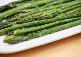 Grilled Asparagus With Fresh Tarragon Mayonnaise Grilled Asparagus With Fresh Tarragon Mayonnaise