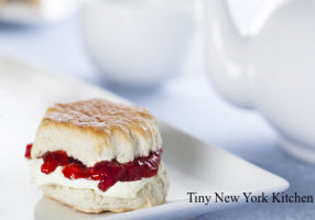 GLUTEN-FREE SCONES