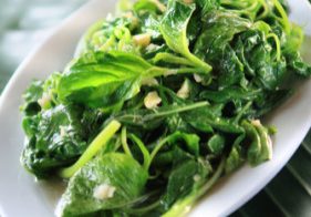 Stir Fried Water Spinach With Garlic