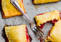 Strawberry Rhubarb Hand Pies