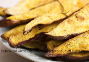 Sweet Potato Wedges With Mint Yogurt Sauce