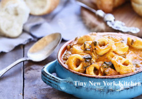Tomato Tortellini Soup