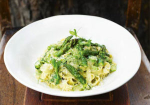 Fettuccine with asparagus